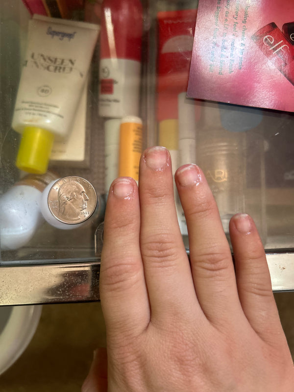 Example: right fingers beside a coin